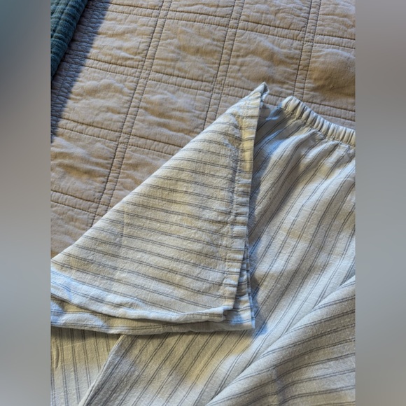 Divided by H&M linen pants, 2 pair XL - Picture 6 of 12